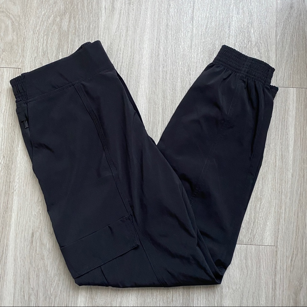 Athleta Chelsea Cargo Jogger